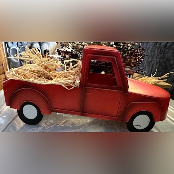 Primitives - Picture 3 of 8